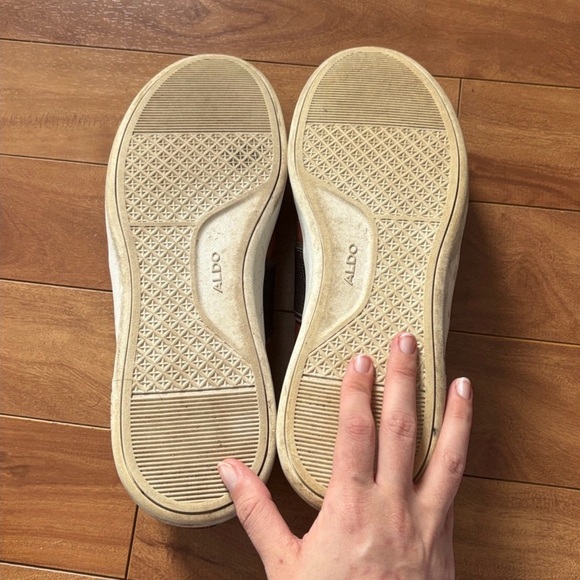 Men's Brown Leather Casual Sneakers - Classic Lace-Up - Picture 6 of 6